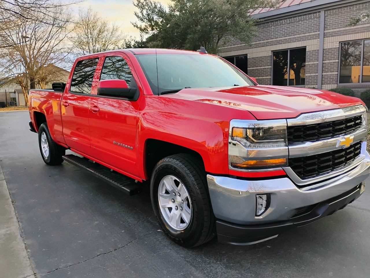 Chevrolet Silverado 1500 2WD Crew Cab 153.0" LT w/1LT 2018
