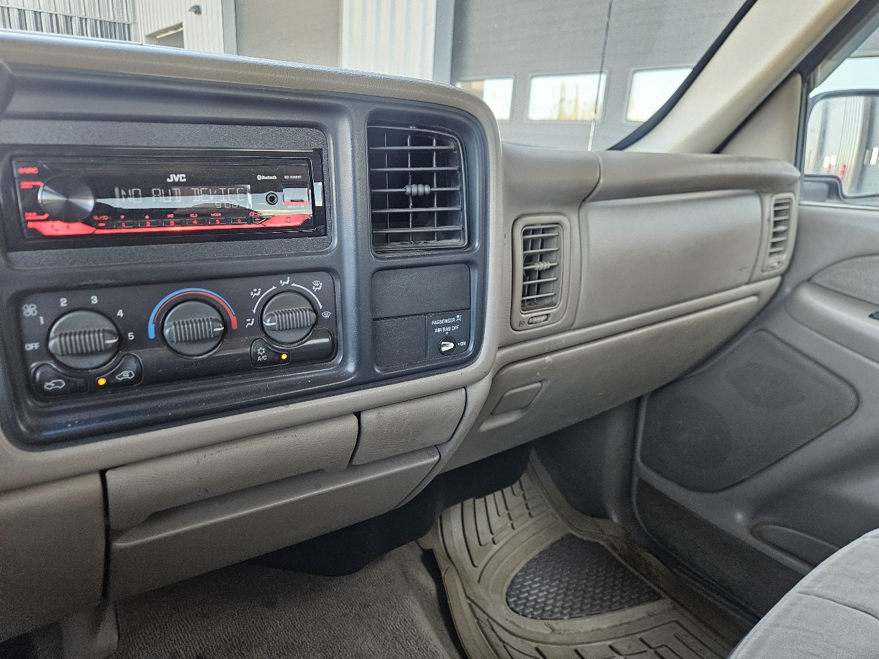 Chevrolet Silverado 1500 2WD Double Cab 143.5" LS 2002