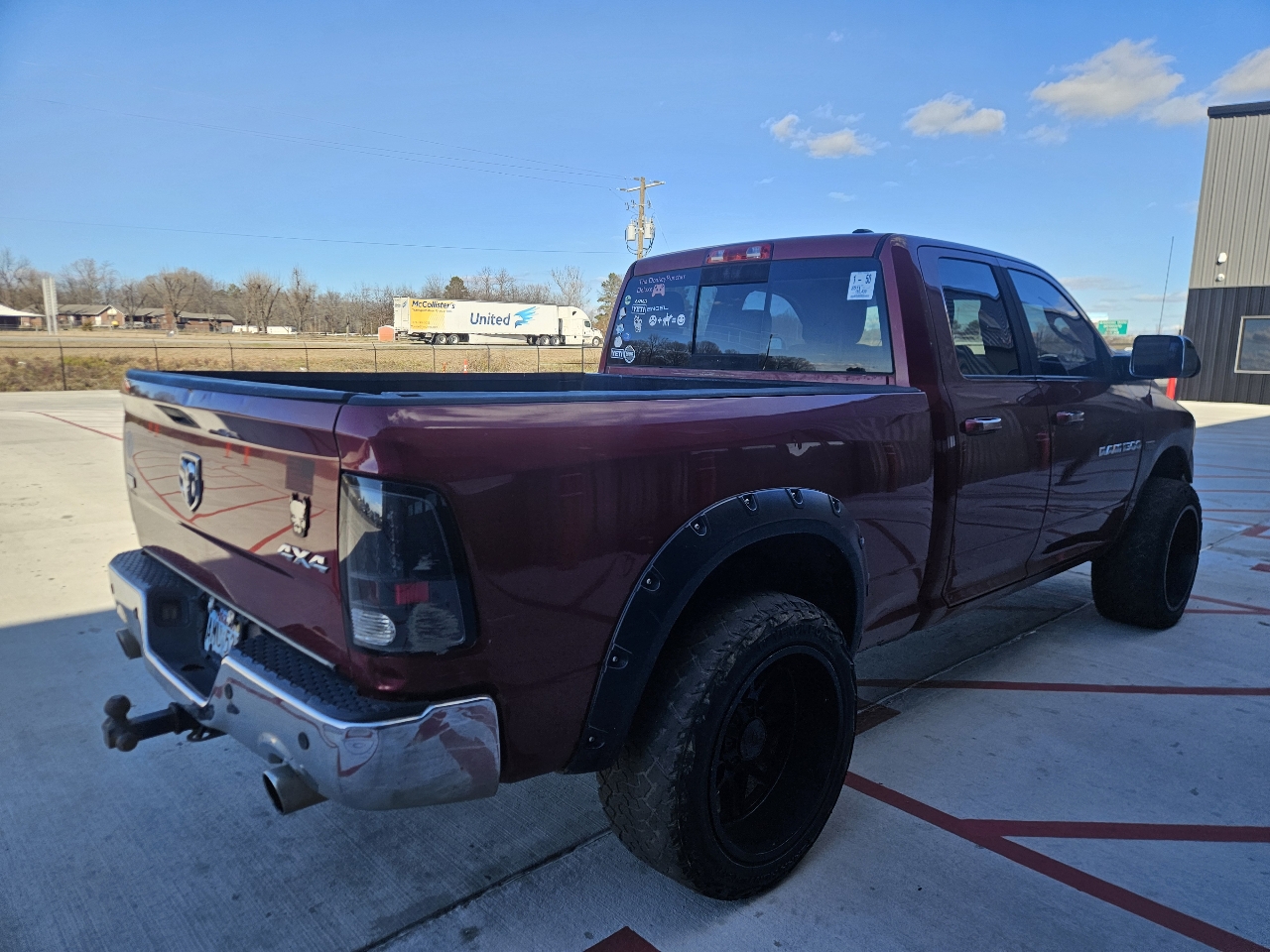 RAM 1500 4WD Quad Cab 140.5" Laramie 2011