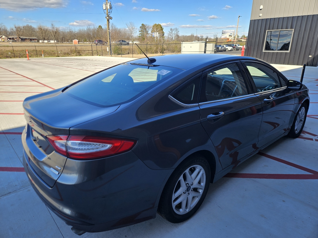 Ford Fusion 4dr Sdn SE FWD 2016