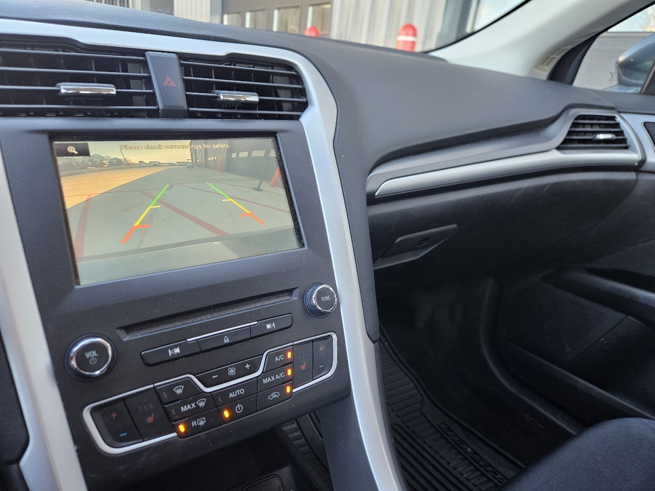 Ford Fusion 4dr Sdn SE FWD 2016