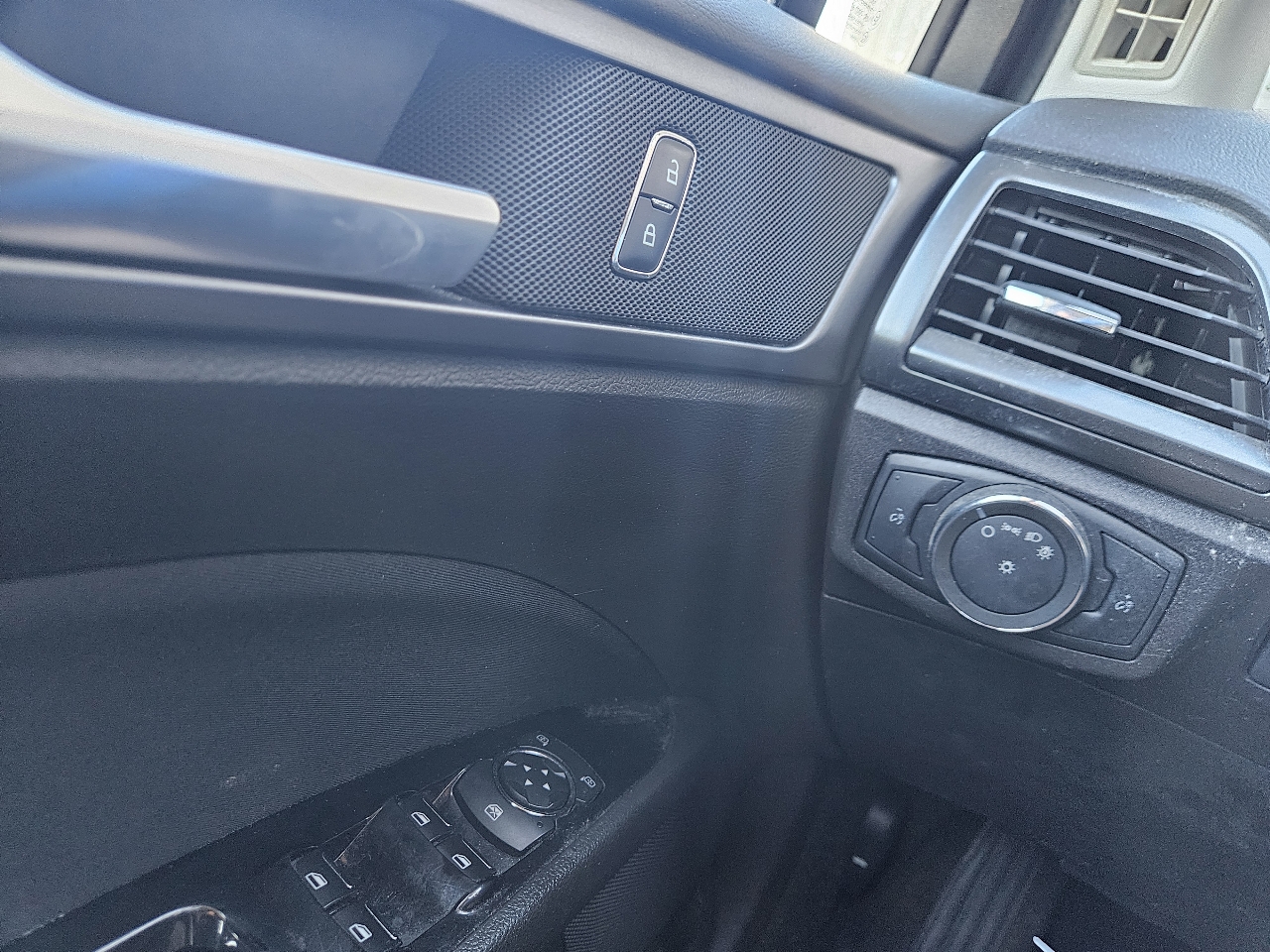 Ford Fusion 4dr Sdn SE FWD 2016