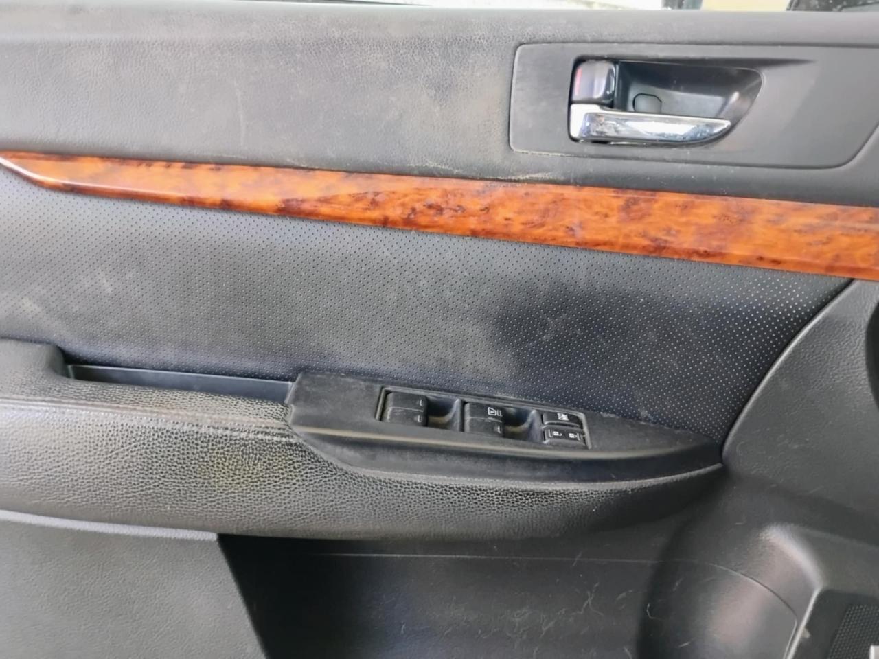 Subaru Outback 4dr Wgn H4 Auto 2.5i Limited 2012