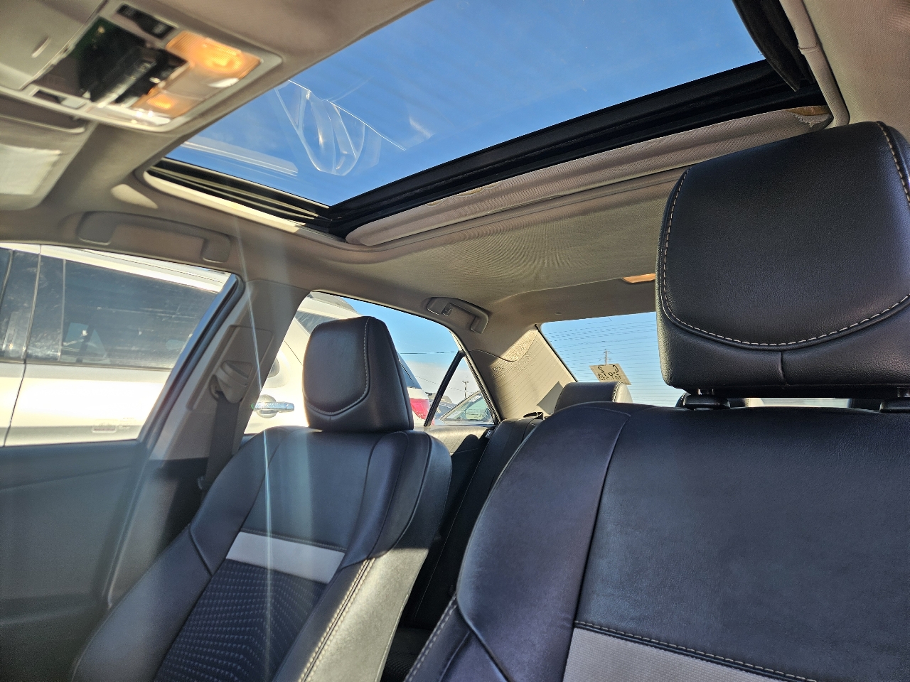 Toyota Camry 4dr Sdn I4 Auto XLE (Natl) 2013