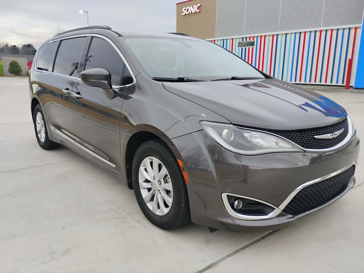 2017 Chrysler Pacifica Touring-L