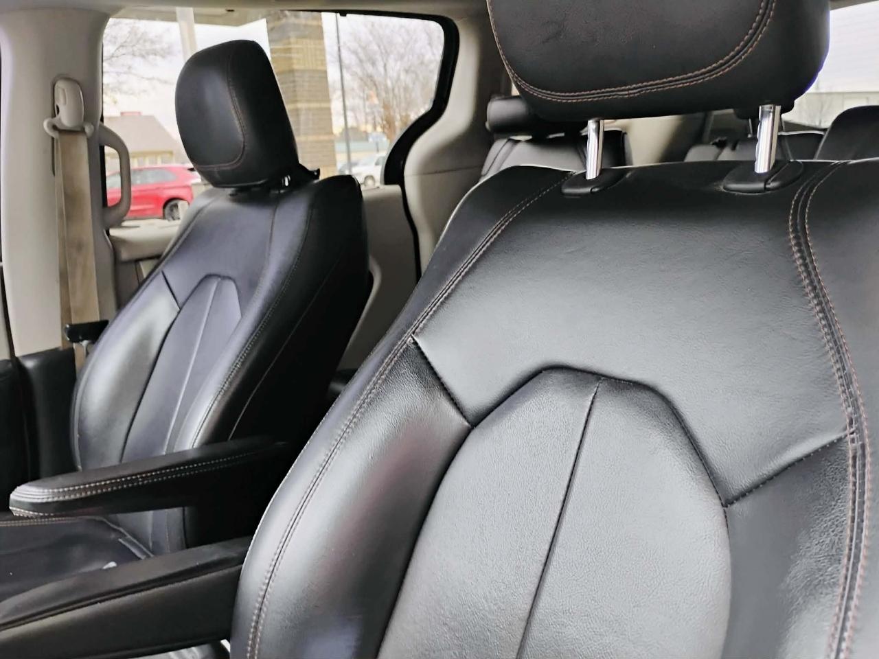 Chrysler Pacifica Touring-L FWD 2017