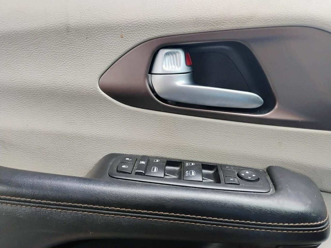 Chrysler Pacifica Touring-L FWD 2017