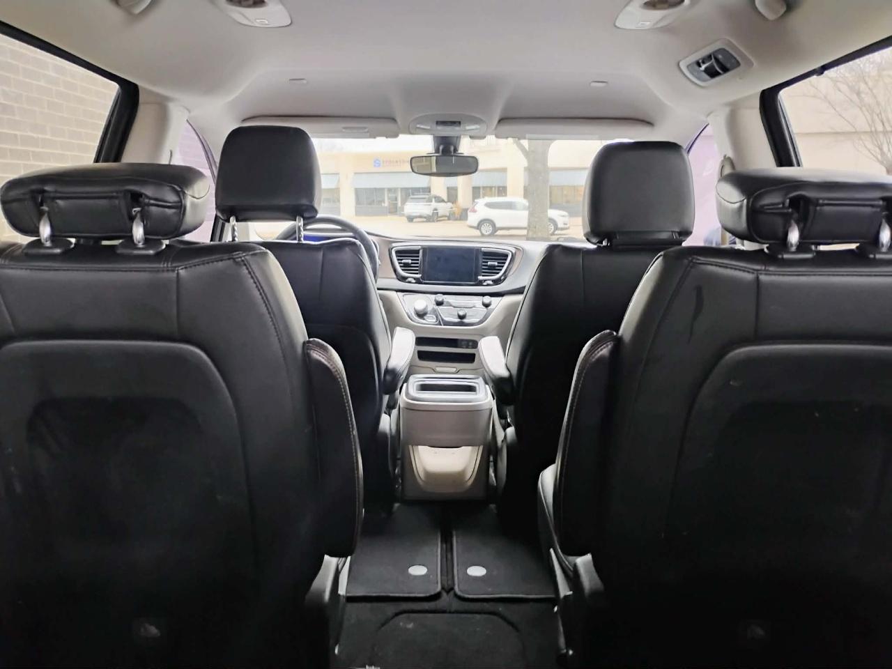 Chrysler Pacifica Touring-L FWD 2017