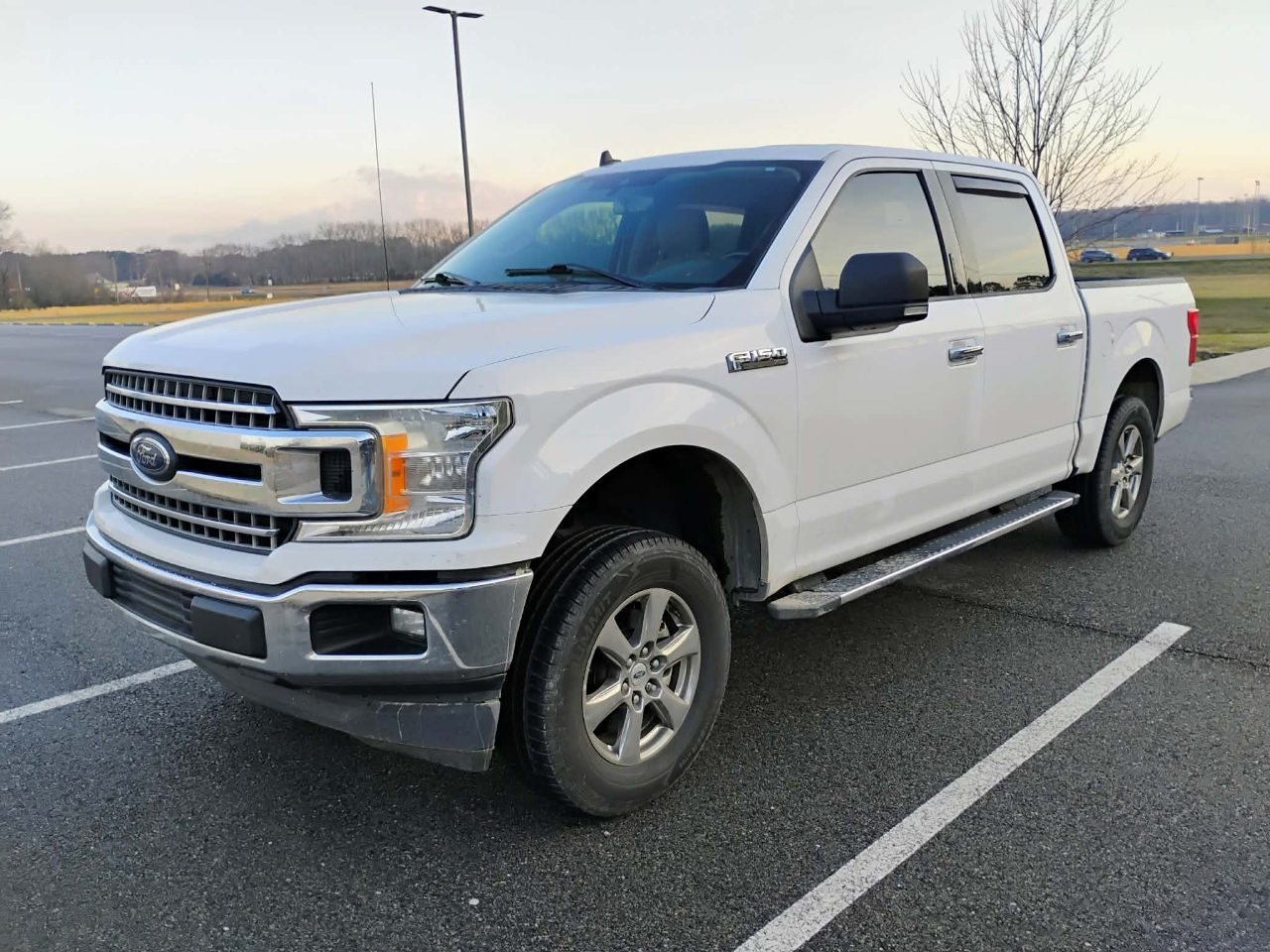 Ford F-150 2WD SuperCrew 139" XLT 2020
