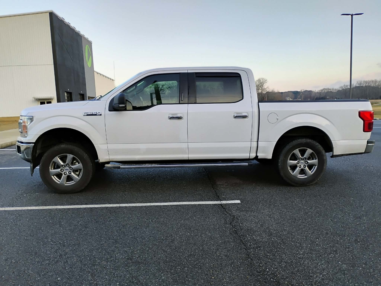 Ford F-150 2WD SuperCrew 139" XLT 2020