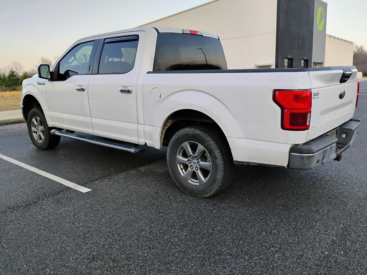 Ford F-150 2WD SuperCrew 139" XLT 2020