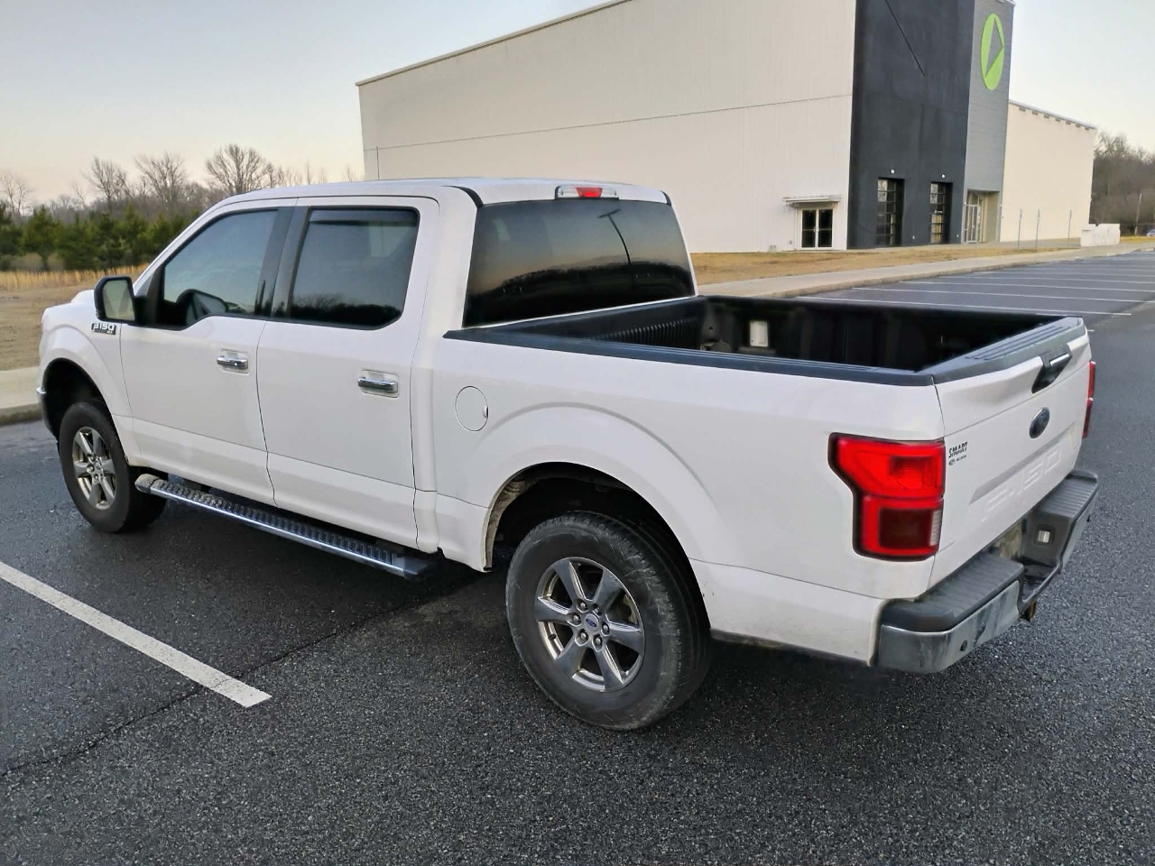 Ford F-150 2WD SuperCrew 139" XLT 2020