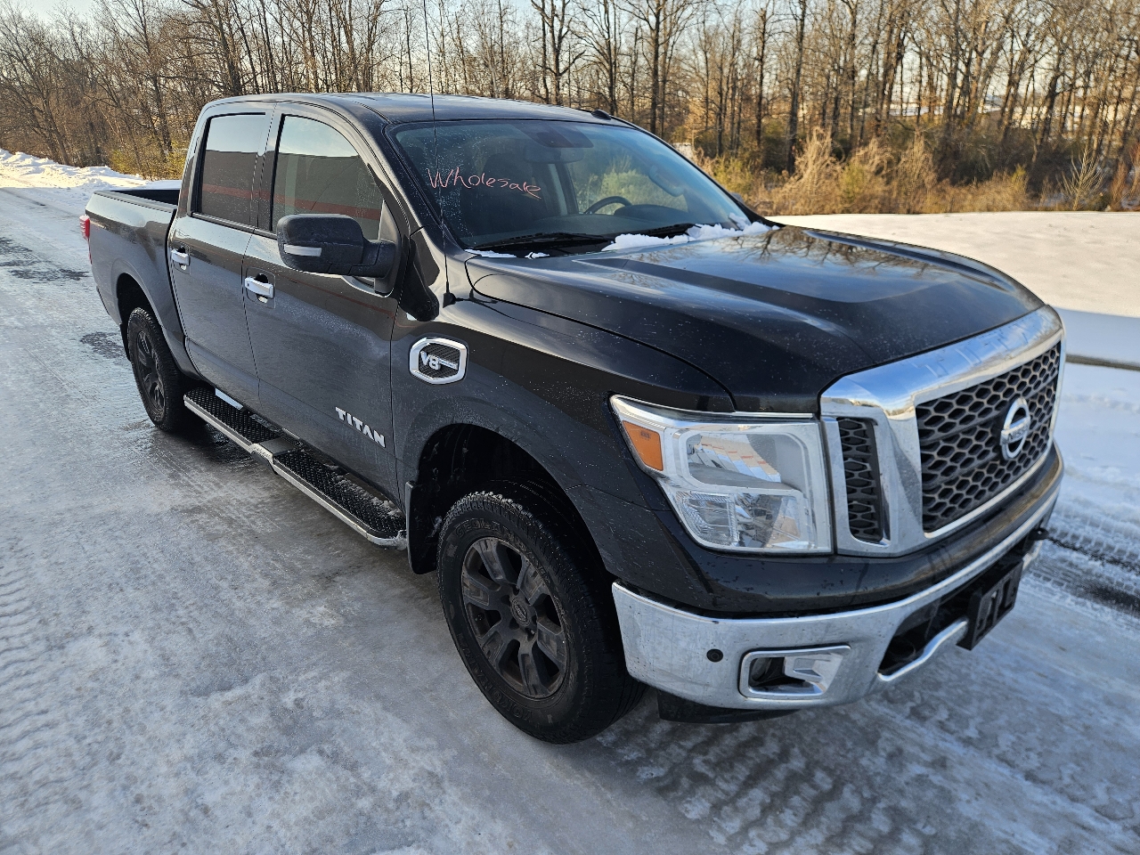 Nissan Titan 4x4 Crew Cab SV 2017