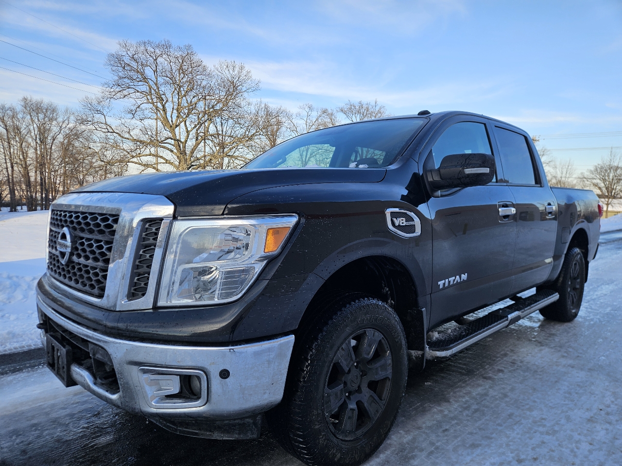 Nissan Titan 4x4 Crew Cab SV 2017