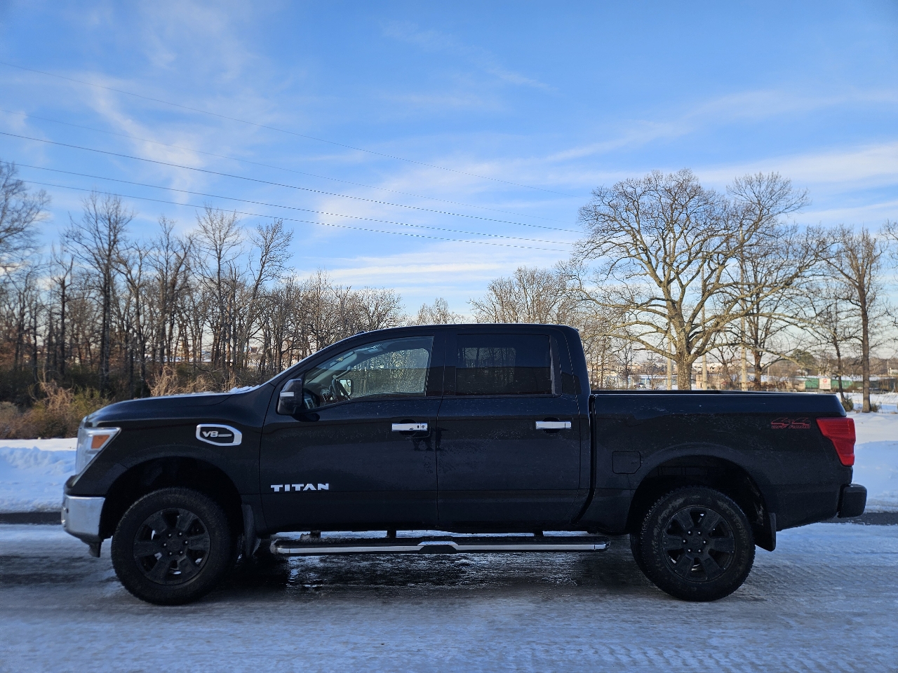 Nissan Titan 4x4 Crew Cab SV 2017