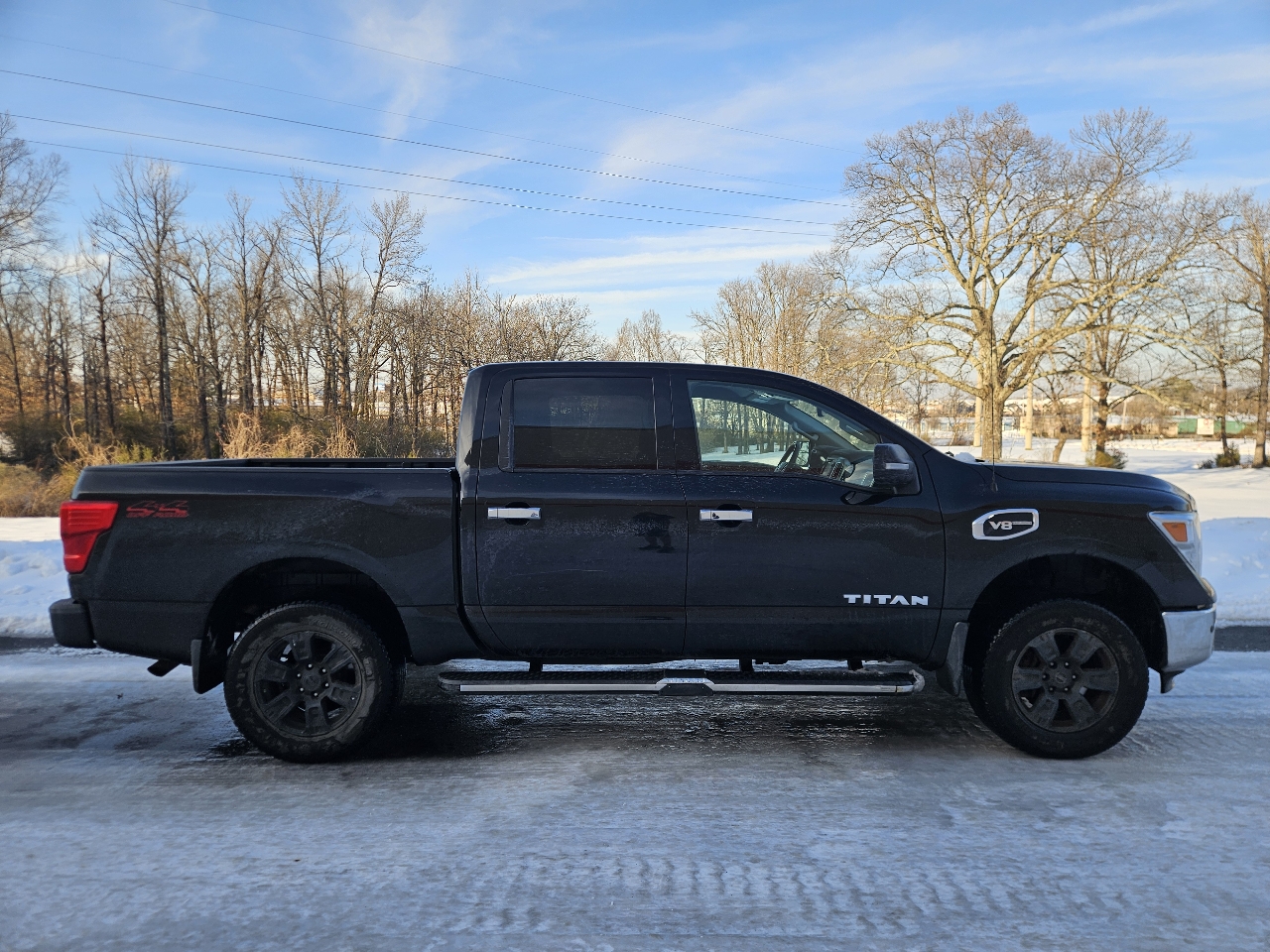 Nissan Titan 4x4 Crew Cab SV 2017