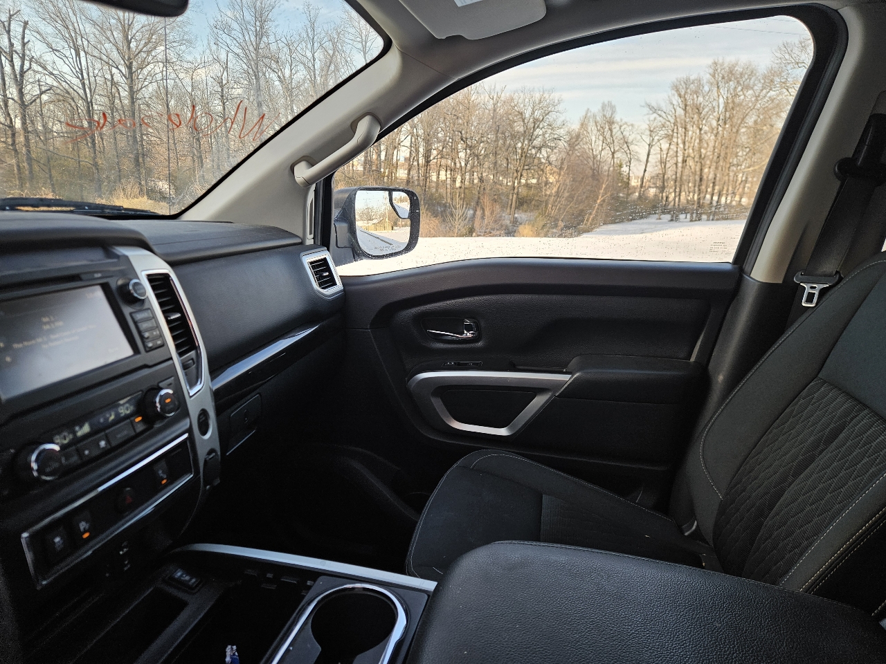 Nissan Titan 4x4 Crew Cab SV 2017