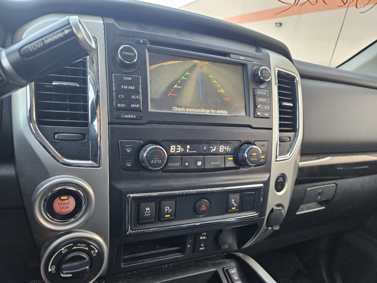 Nissan Titan 4x4 Crew Cab SV 2017