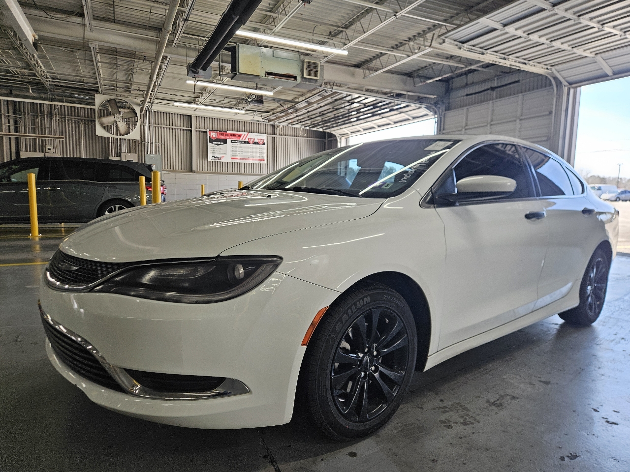 Chrysler 200 4dr Sdn Limited FWD 2015