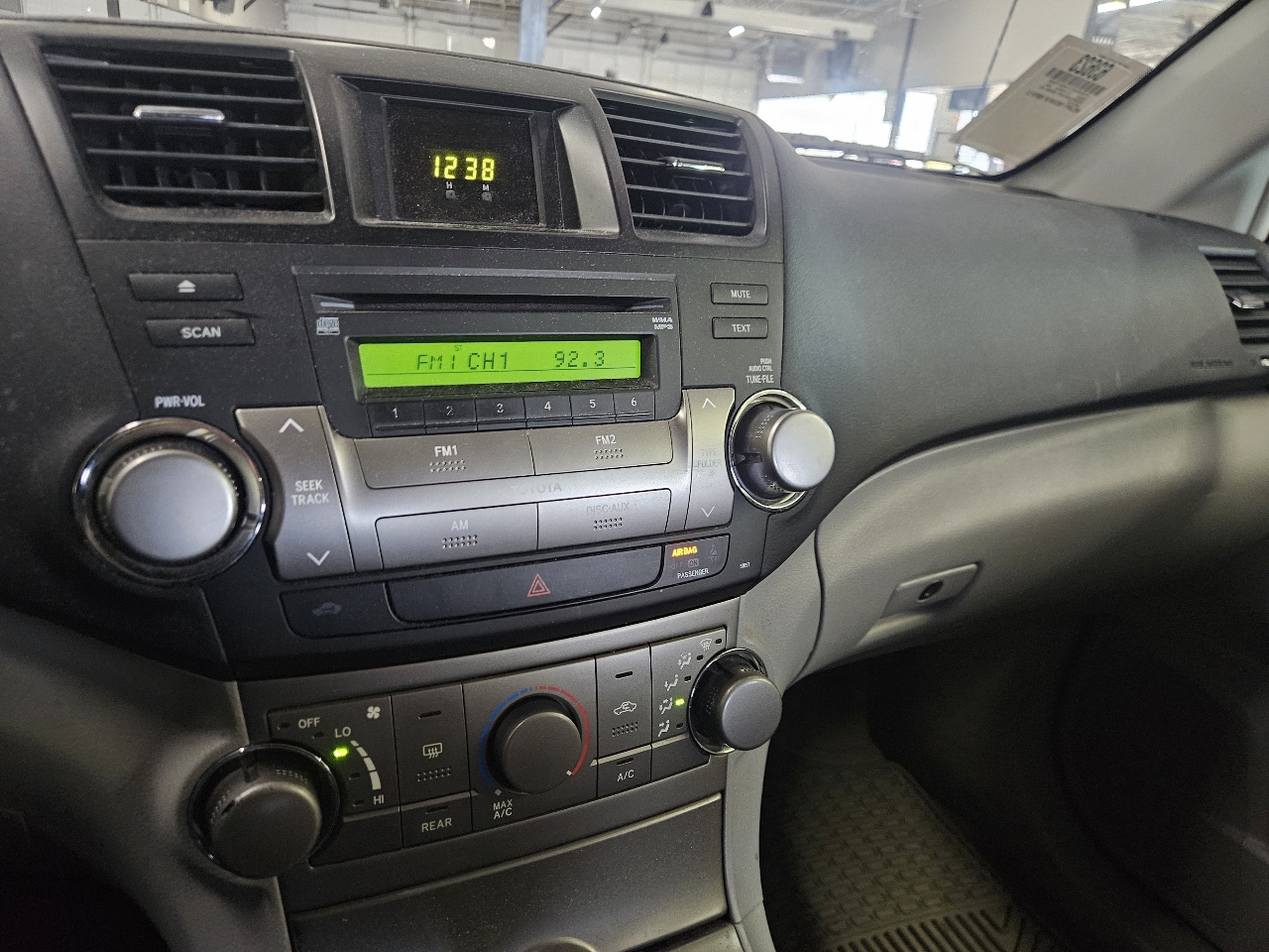 Toyota Highlander FWD 4dr V6 Base (Natl) 2010