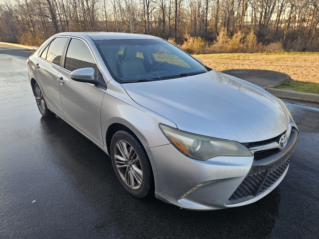 Toyota Camry 4dr Sdn I4 Auto XLE (Natl) 2015