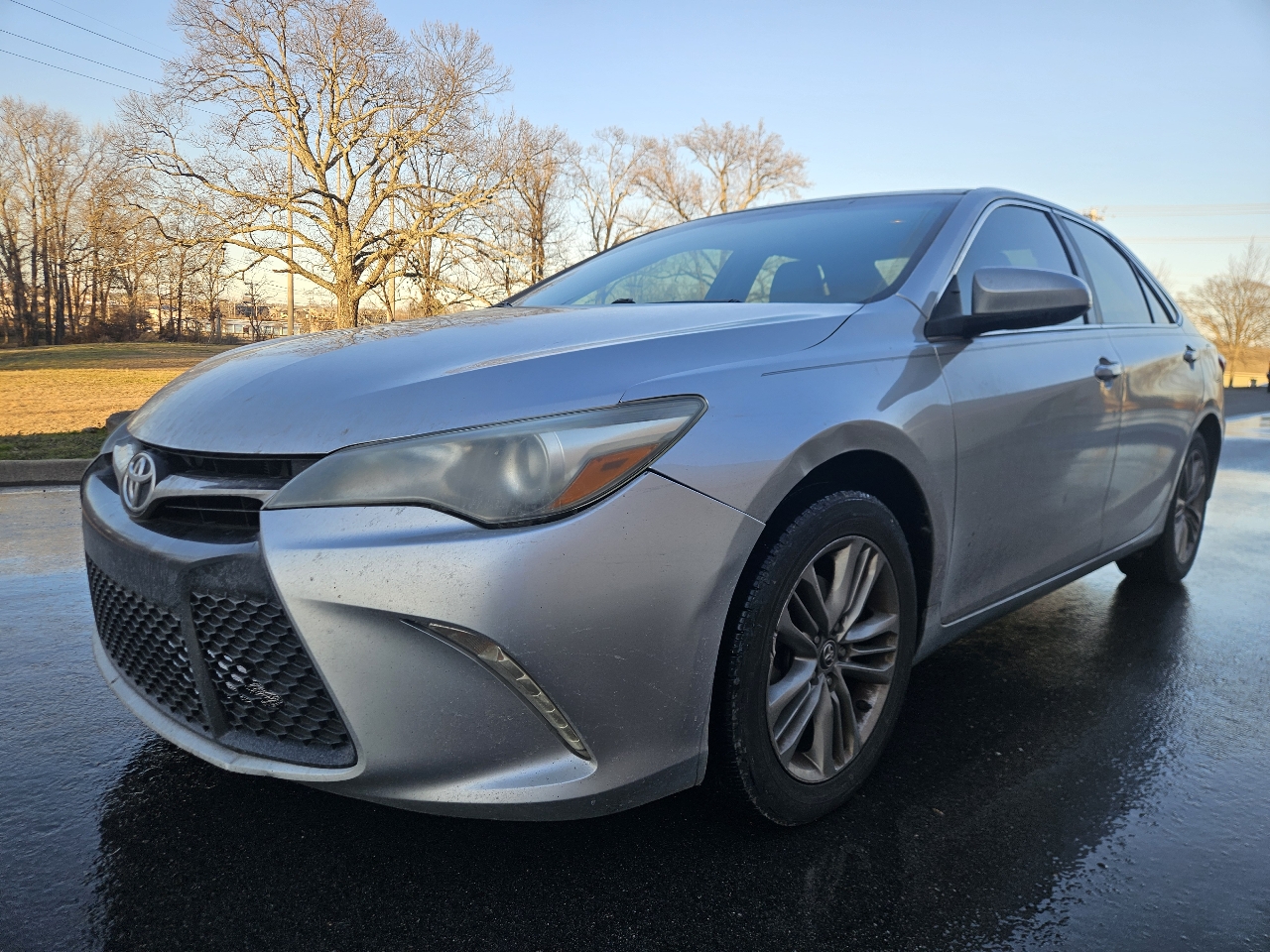 Toyota Camry 4dr Sdn I4 Auto XLE (Natl) 2015