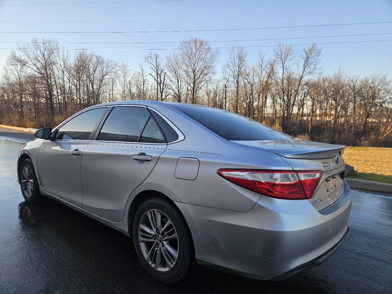 Toyota Camry 4dr Sdn I4 Auto XLE (Natl) 2015