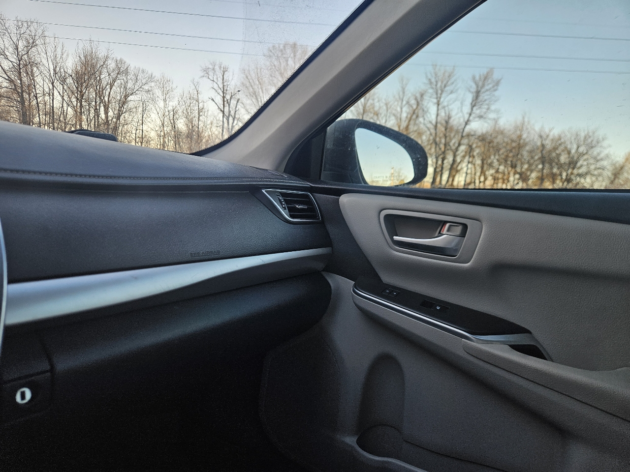 Toyota Camry 4dr Sdn I4 Auto XLE (Natl) 2015