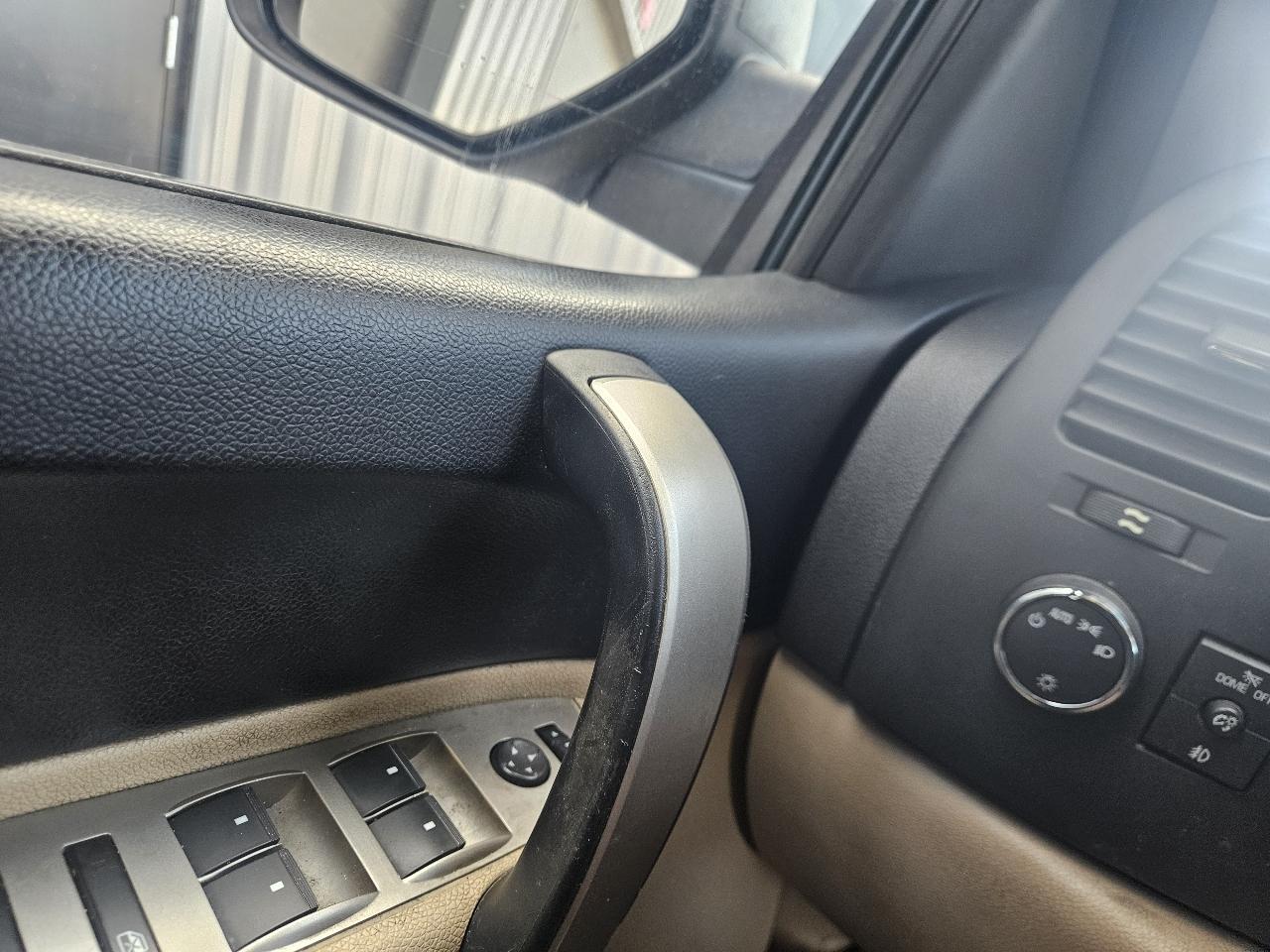 Chevrolet Silverado 1500 4WD Ext Cab 143.5" LT 2011