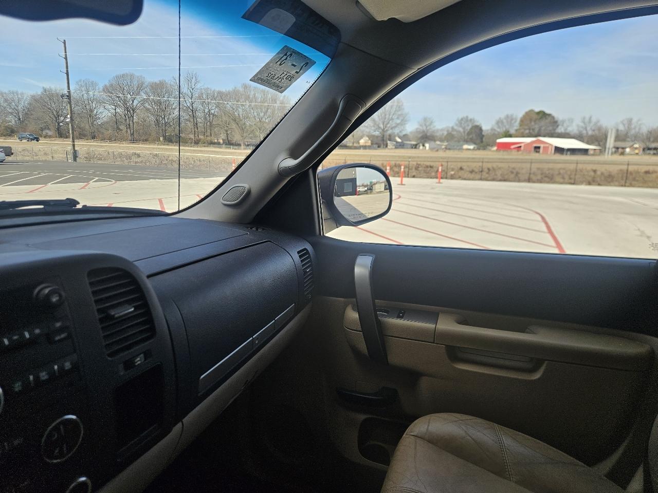 Chevrolet Silverado 1500 4WD Ext Cab 143.5" LT 2011