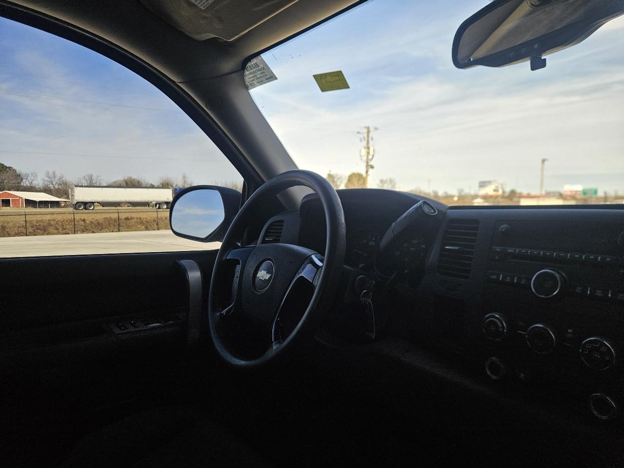 Chevrolet Silverado 1500 2WD Crew Cab 143.5" LS 2009