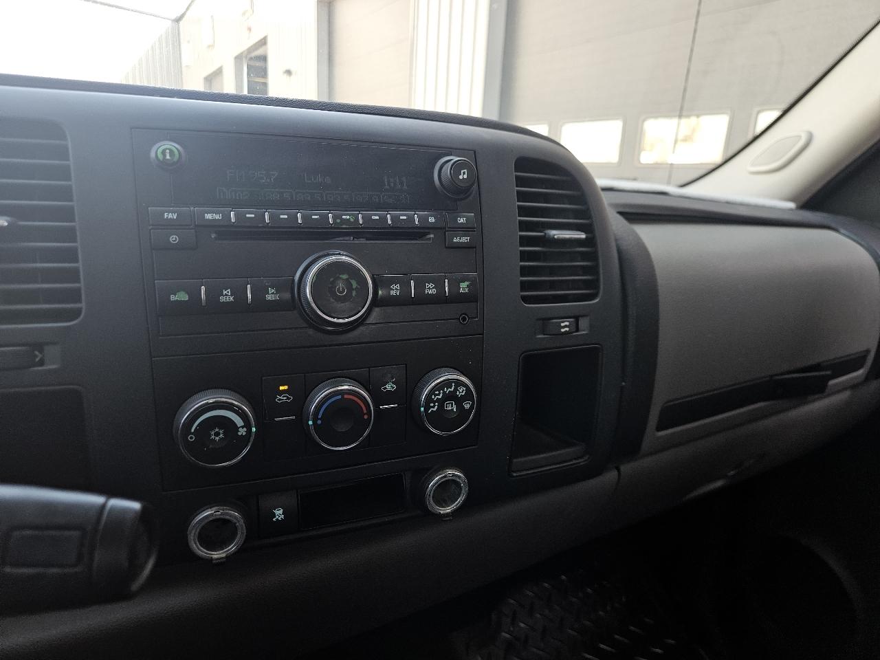 Chevrolet Silverado 1500 2WD Crew Cab 143.5" LS 2009