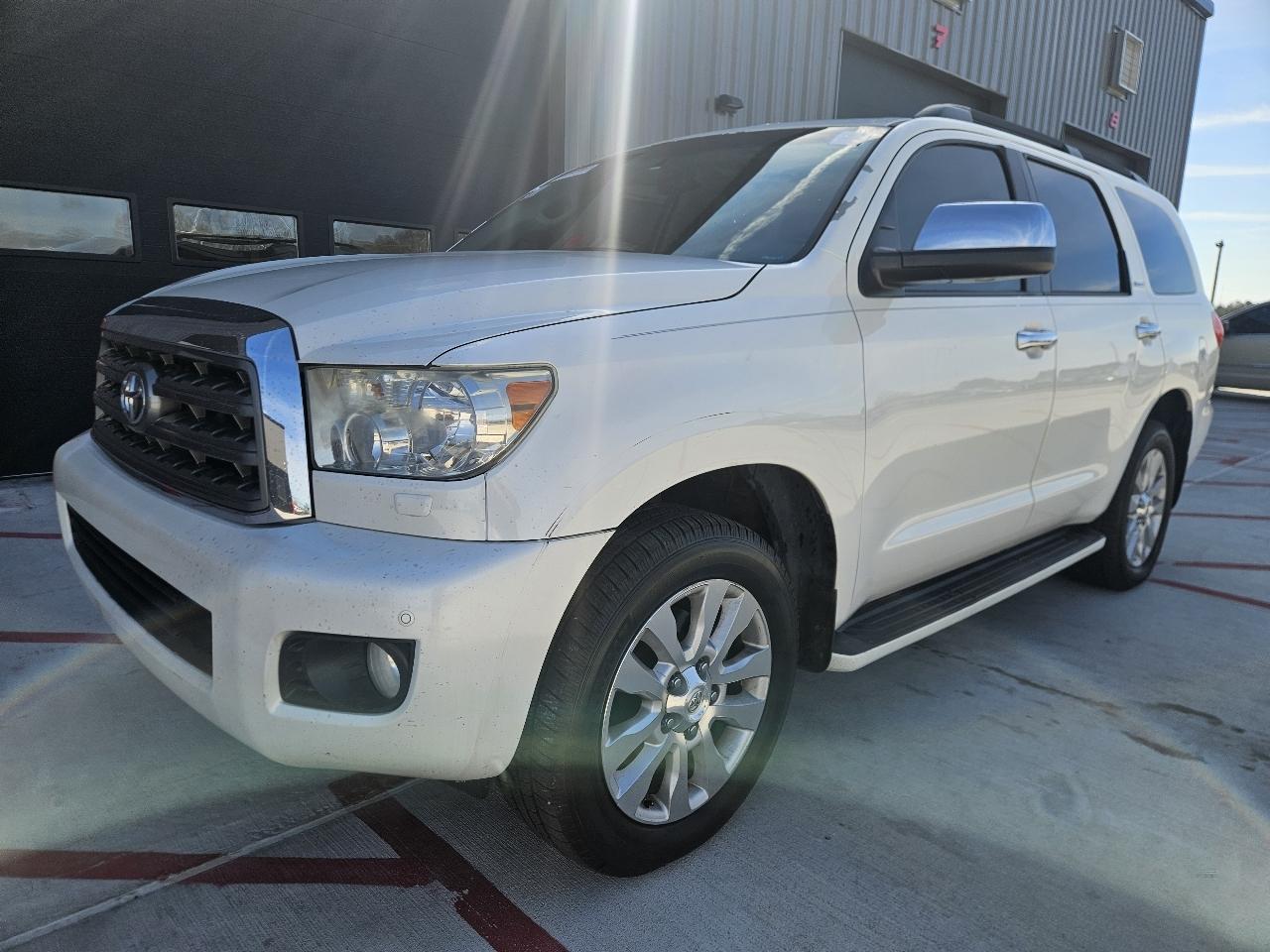 Toyota Sequoia 4WD 5.7L FFV Platinum (Natl) 2014