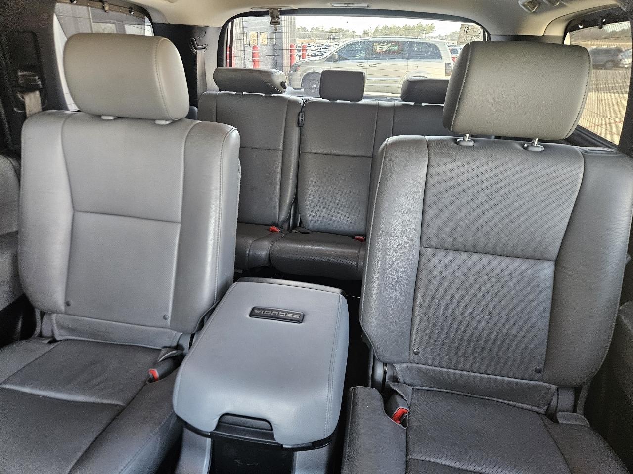 Toyota Sequoia 4WD 5.7L FFV Platinum (Natl) 2014