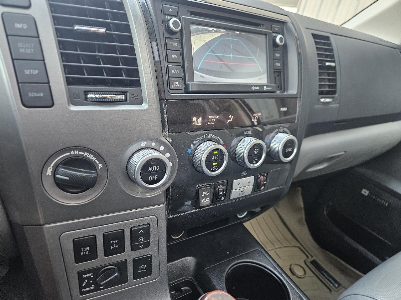 Toyota Sequoia 4WD 5.7L FFV Platinum (Natl) 2014