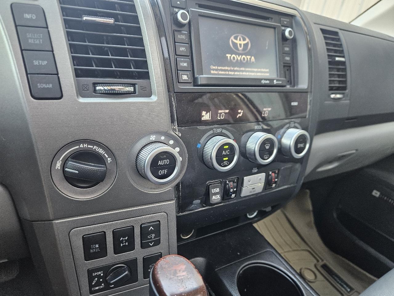 Toyota Sequoia 4WD 5.7L FFV Platinum (Natl) 2014