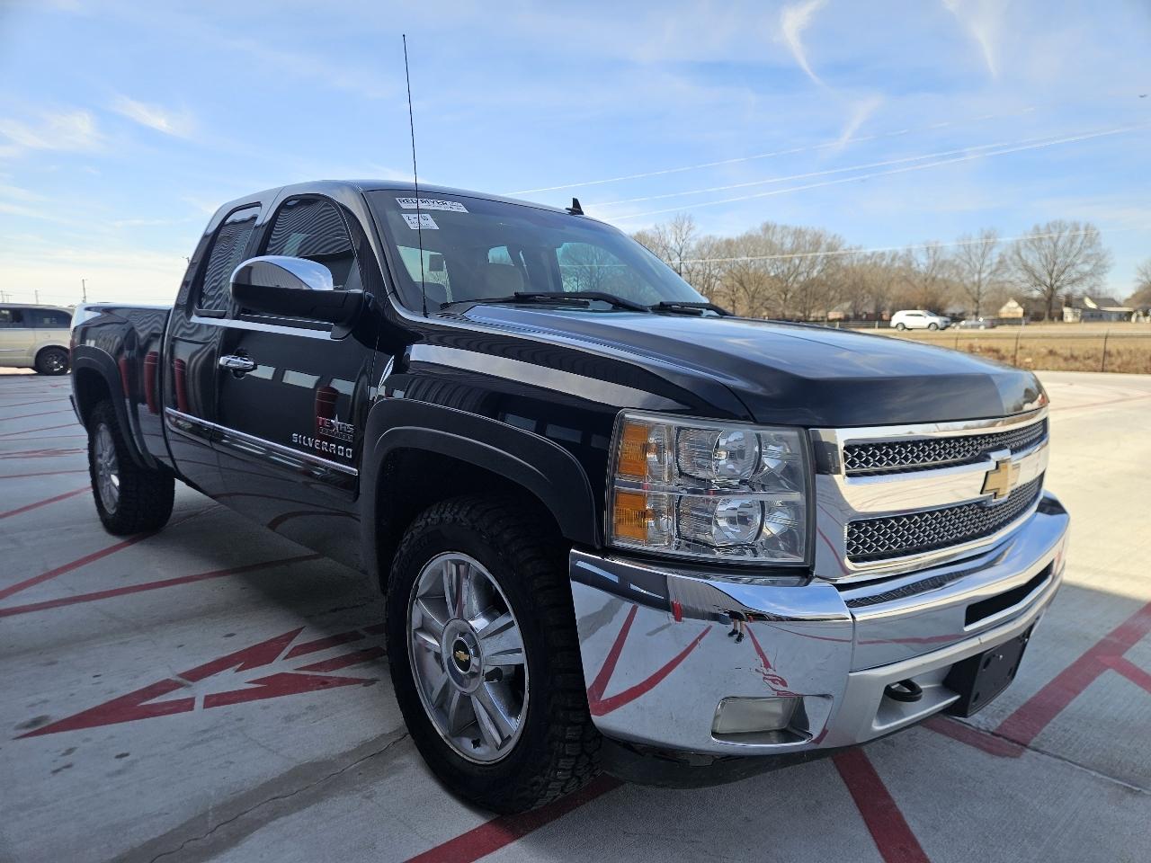 Chevrolet Silverado 1500 4WD Ext Cab 143.5" LT 2013
