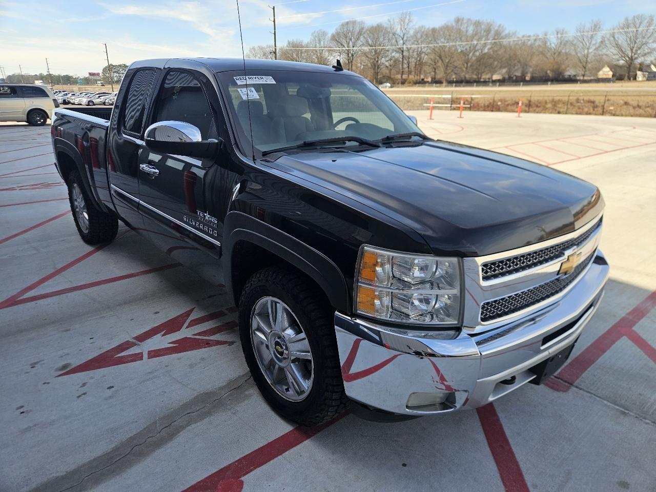 Chevrolet Silverado 1500 4WD Ext Cab 143.5" LT 2013