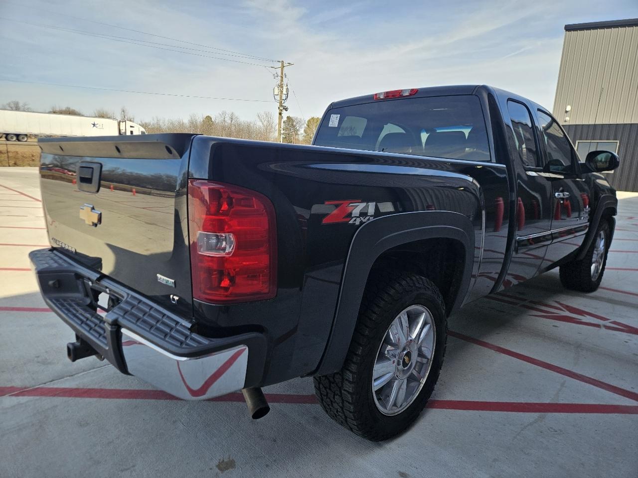 Chevrolet Silverado 1500 4WD Ext Cab 143.5" LT 2013