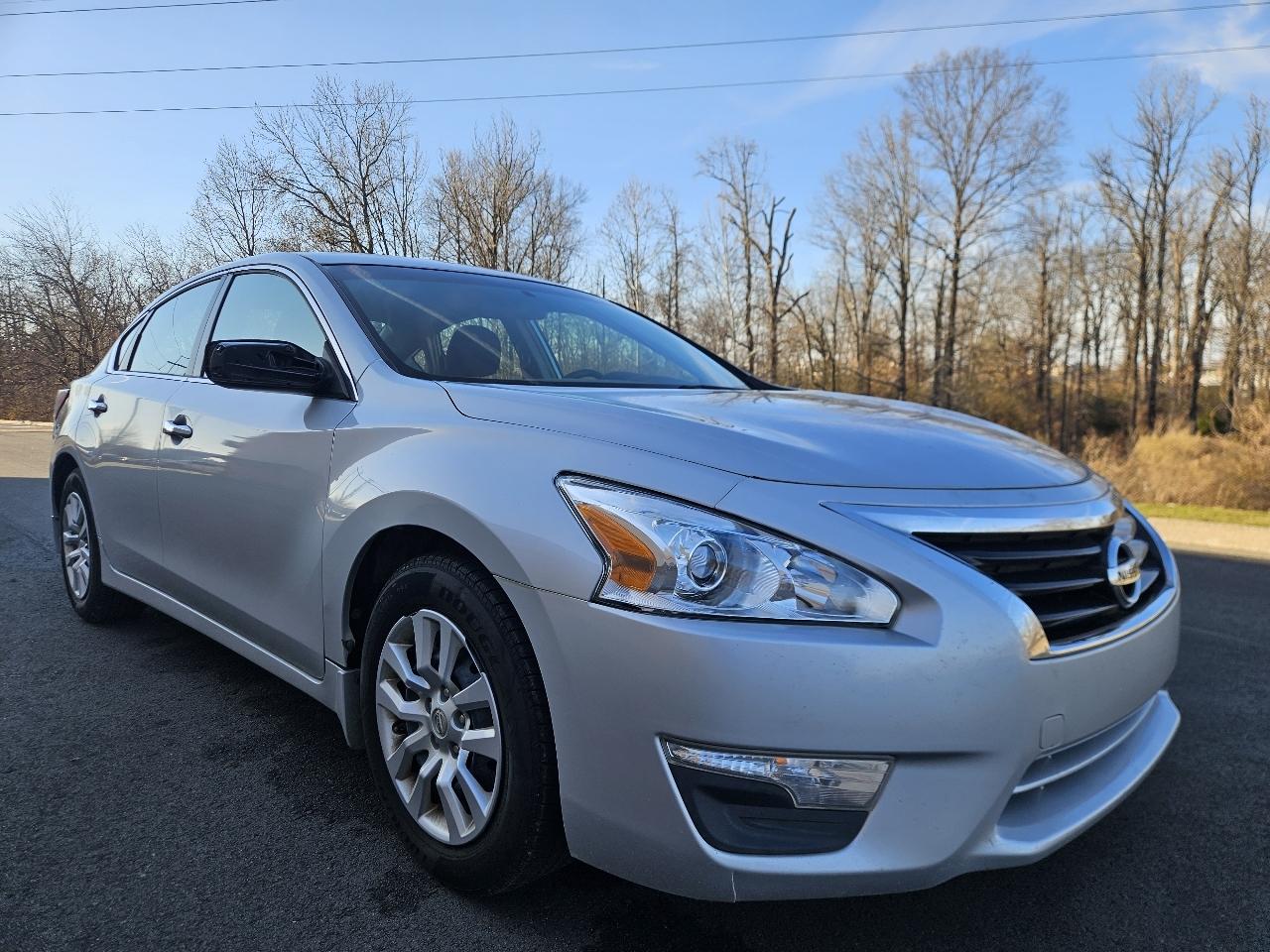 Nissan Altima 4dr Sdn I4 2.5 S 2013