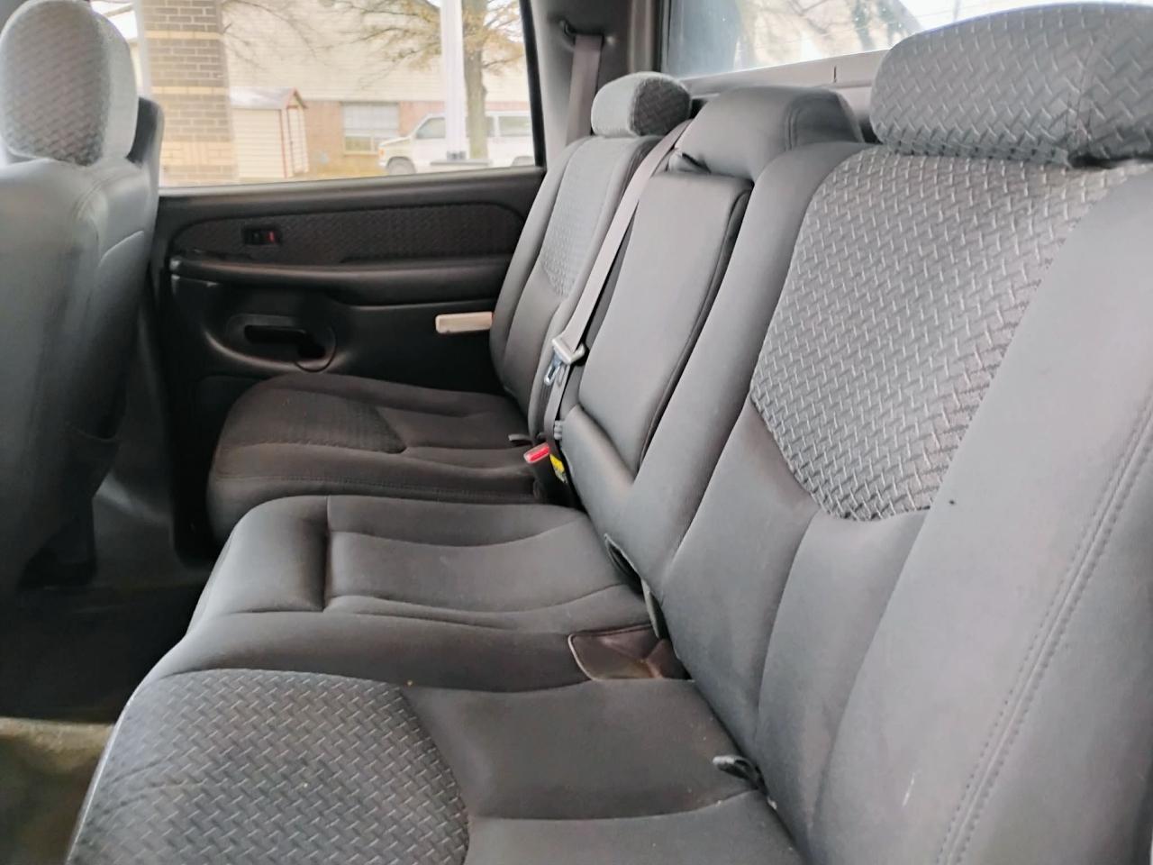 Chevrolet Avalanche 1500 5dr Crew Cab 130" WB 2003