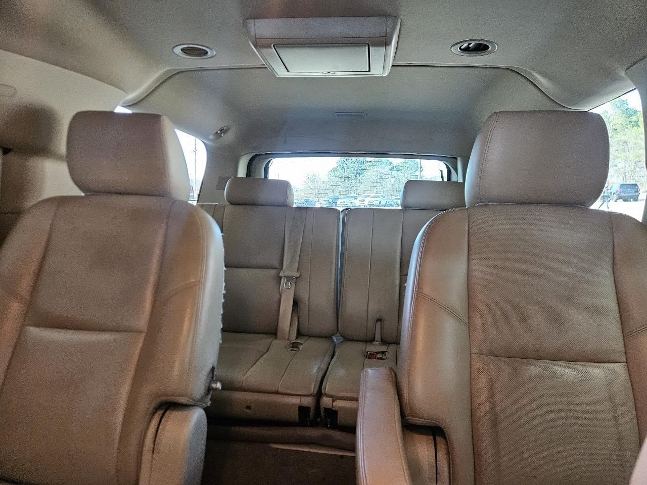 GMC Yukon XL 2WD 4dr 1500 Denali 2012