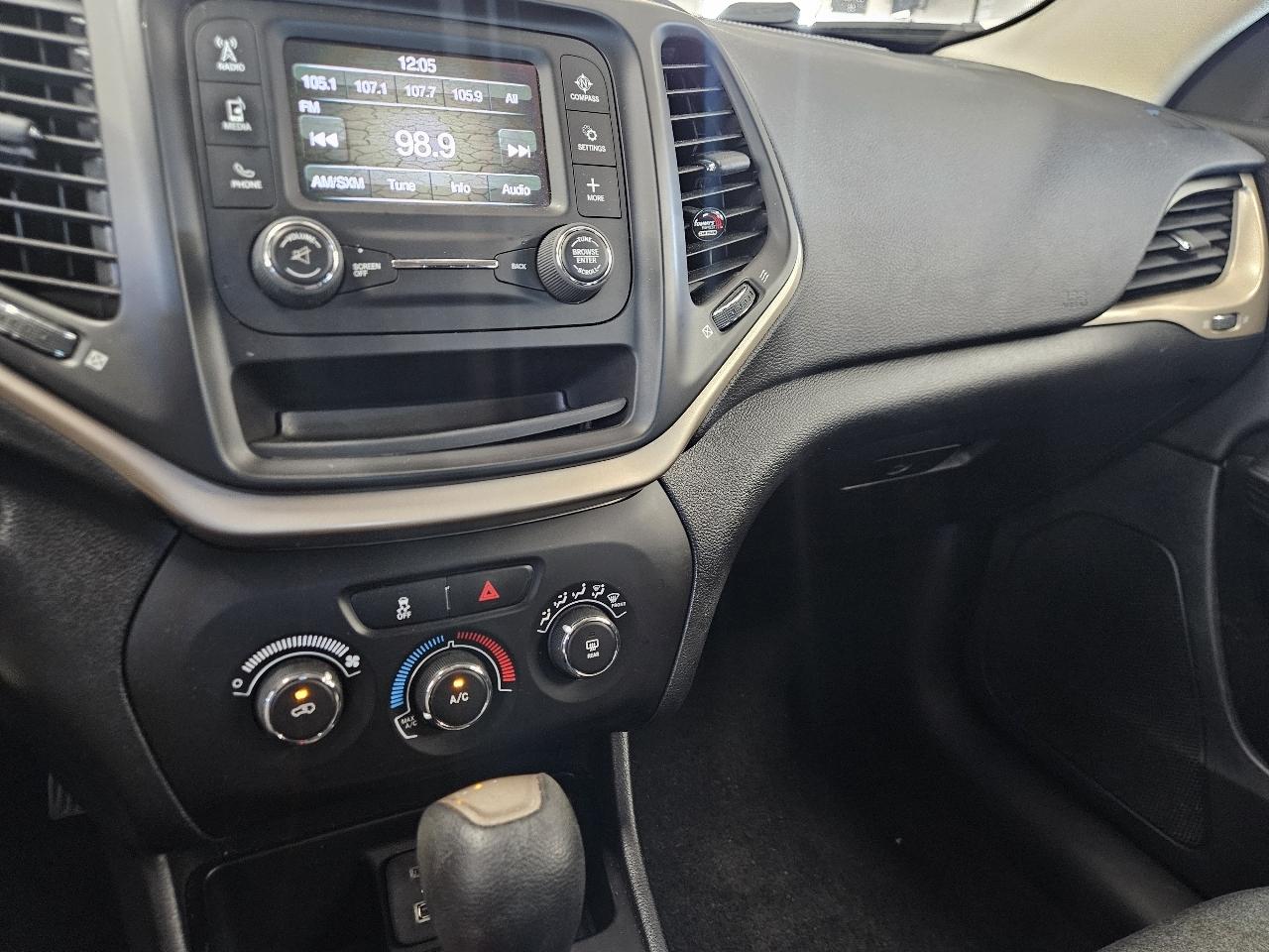 Jeep Cherokee FWD 4dr Sport 2014