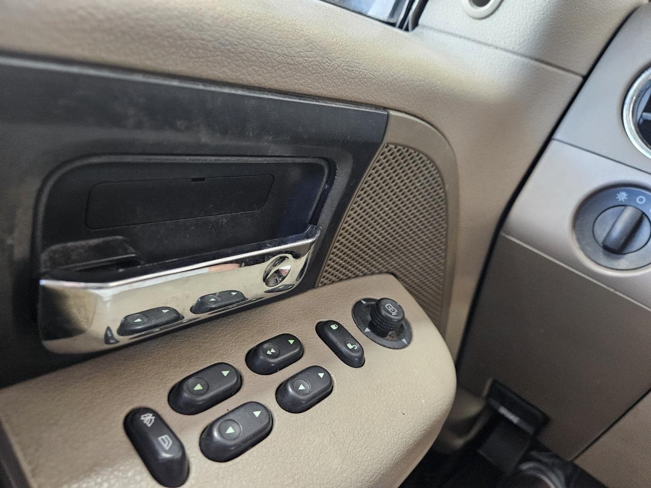 Ford F-150 2WD SuperCab 133" STX 2006