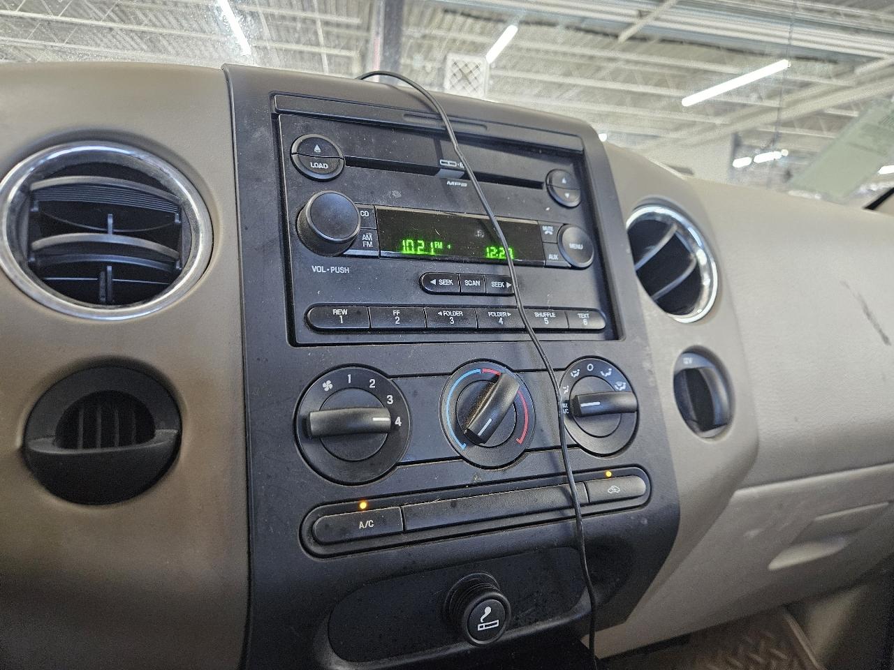 Ford F-150 2WD SuperCab 133" STX 2006