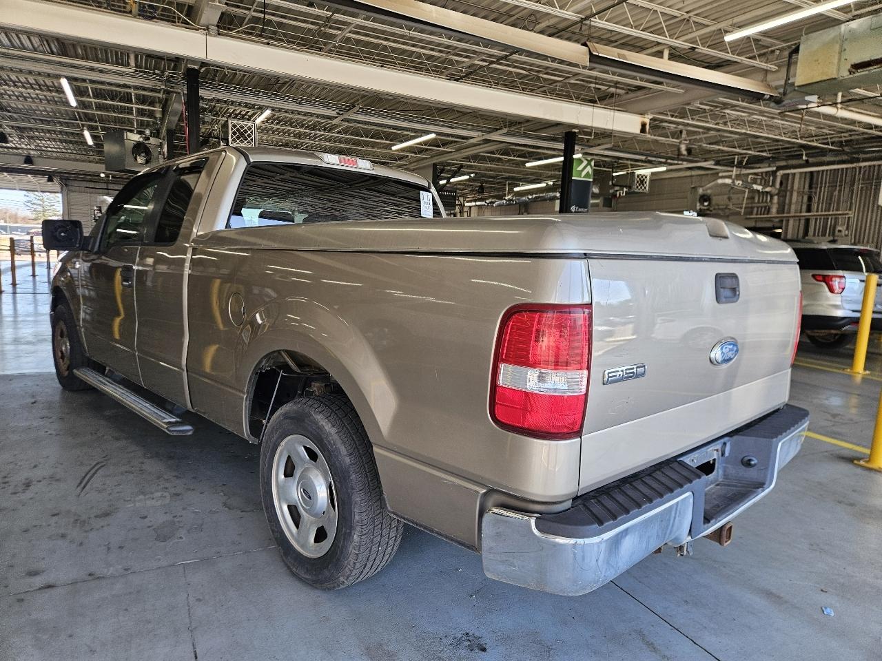 Ford F-150 2WD SuperCab 133" STX 2006