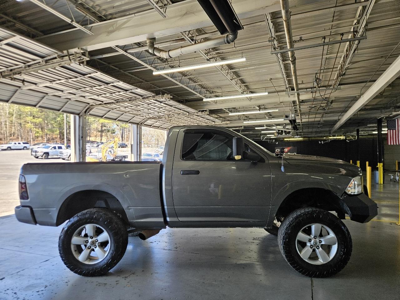 RAM 1500 4WD Reg Cab 120.5" Express 2013