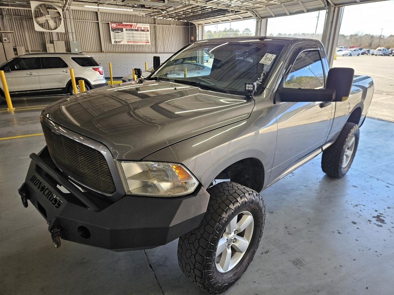 RAM 1500 4WD Reg Cab 120.5" Express 2013