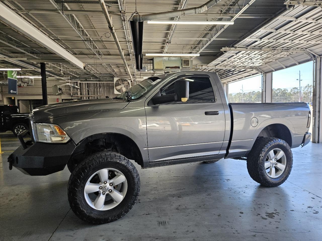 RAM 1500 4WD Reg Cab 120.5" Express 2013