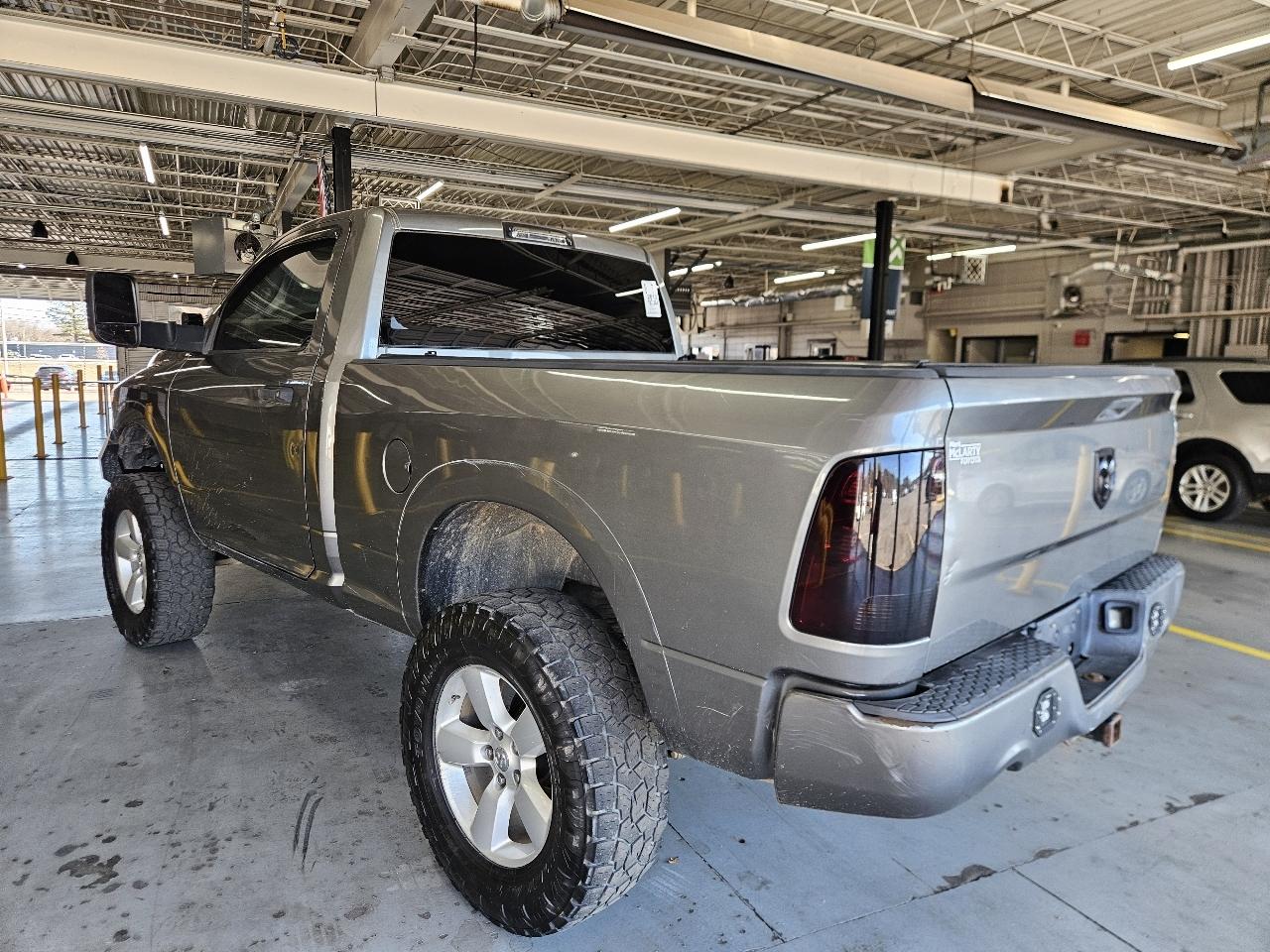 RAM 1500 4WD Reg Cab 120.5" Express 2013